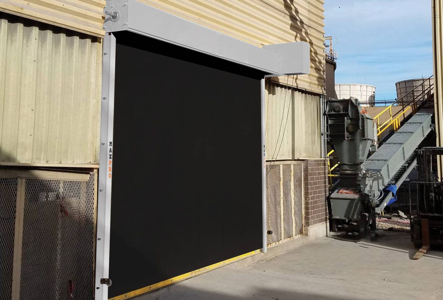 Rubber garage doors | MaxPro | C.H.I. Overhead Doors